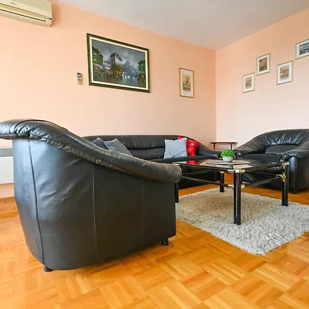 Apartamento Mihaela *